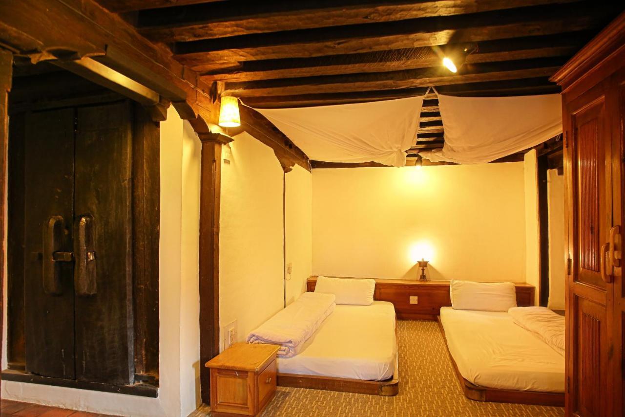 Newa Chen Historic House Unesco Lalitpur Buitenkant foto